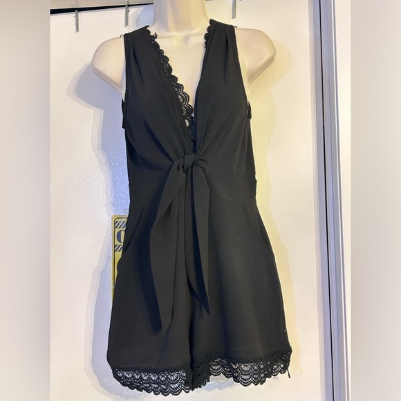 no frills Black Lace Trim Romper - Picture 4 of 9